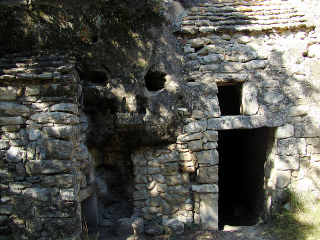 Illustration for article titled An underground city in France where people have lived for thousands of years